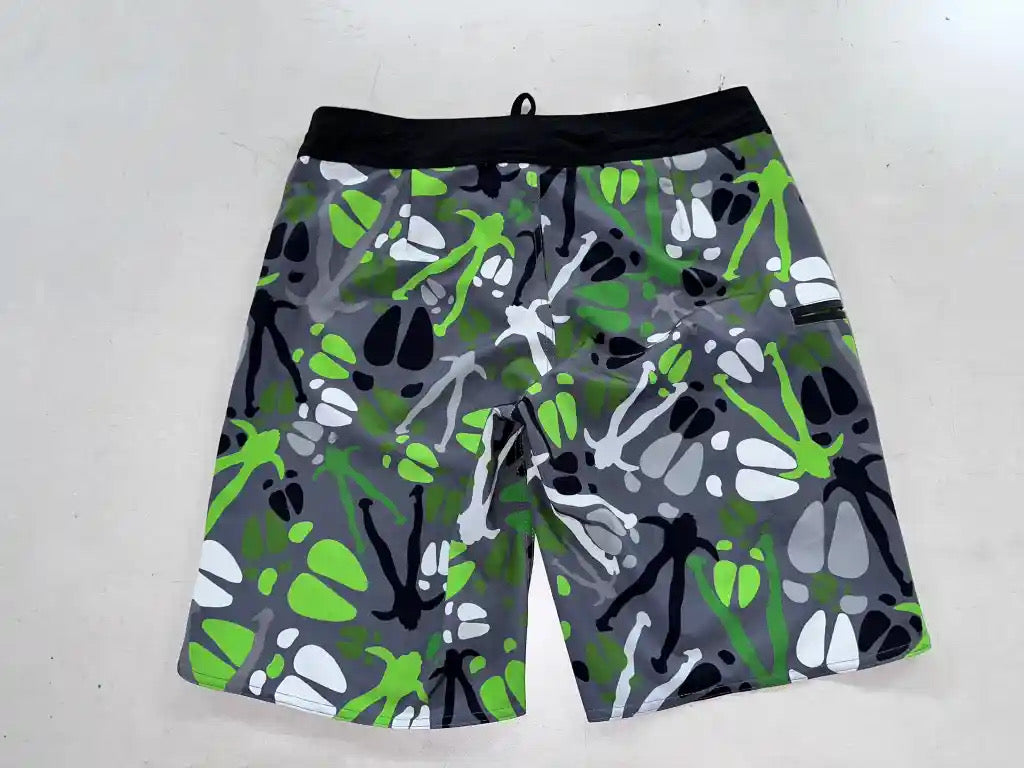Menʻs Boar Camo board shorts